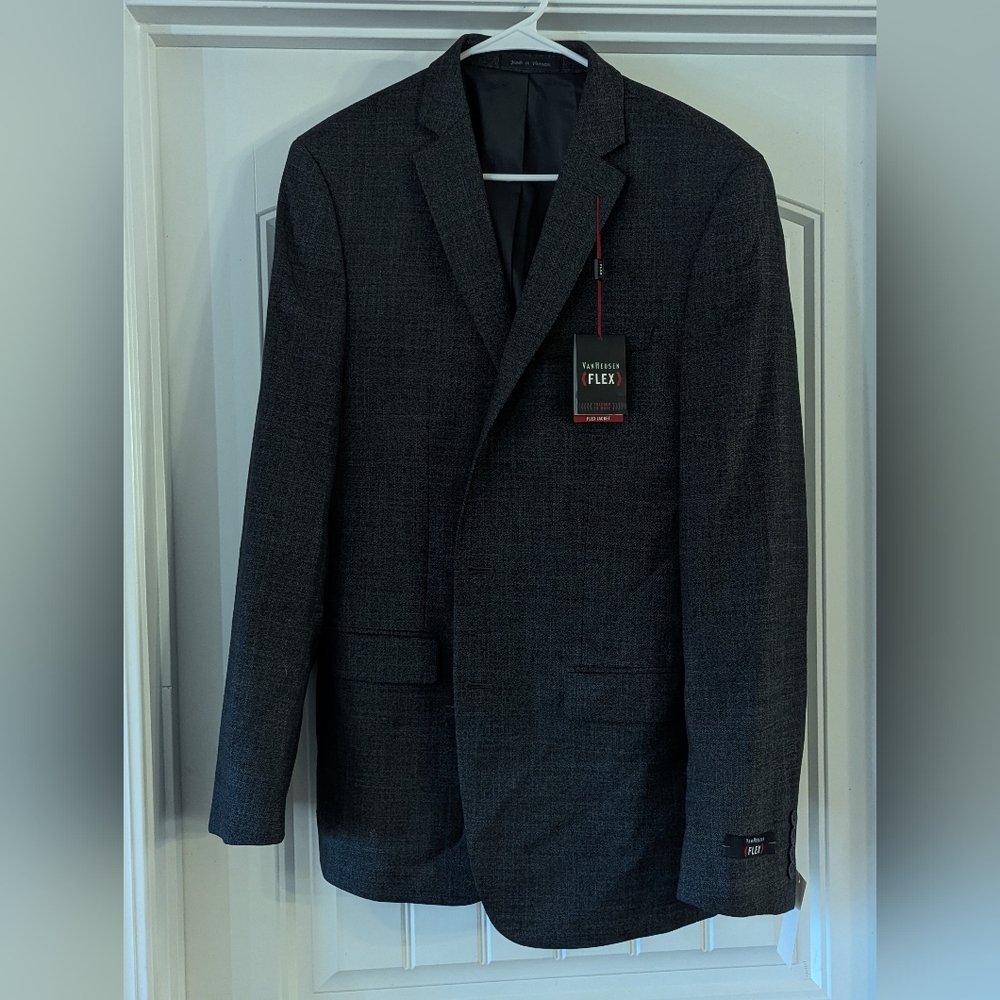 Black Sport Coat with Notched Lapels and Tailored Fit
